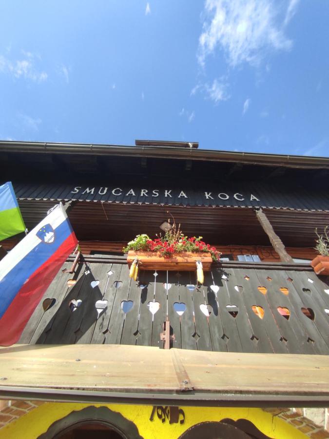 Smucarska Koca Bed & Breakfast Kotlje Bagian luar foto